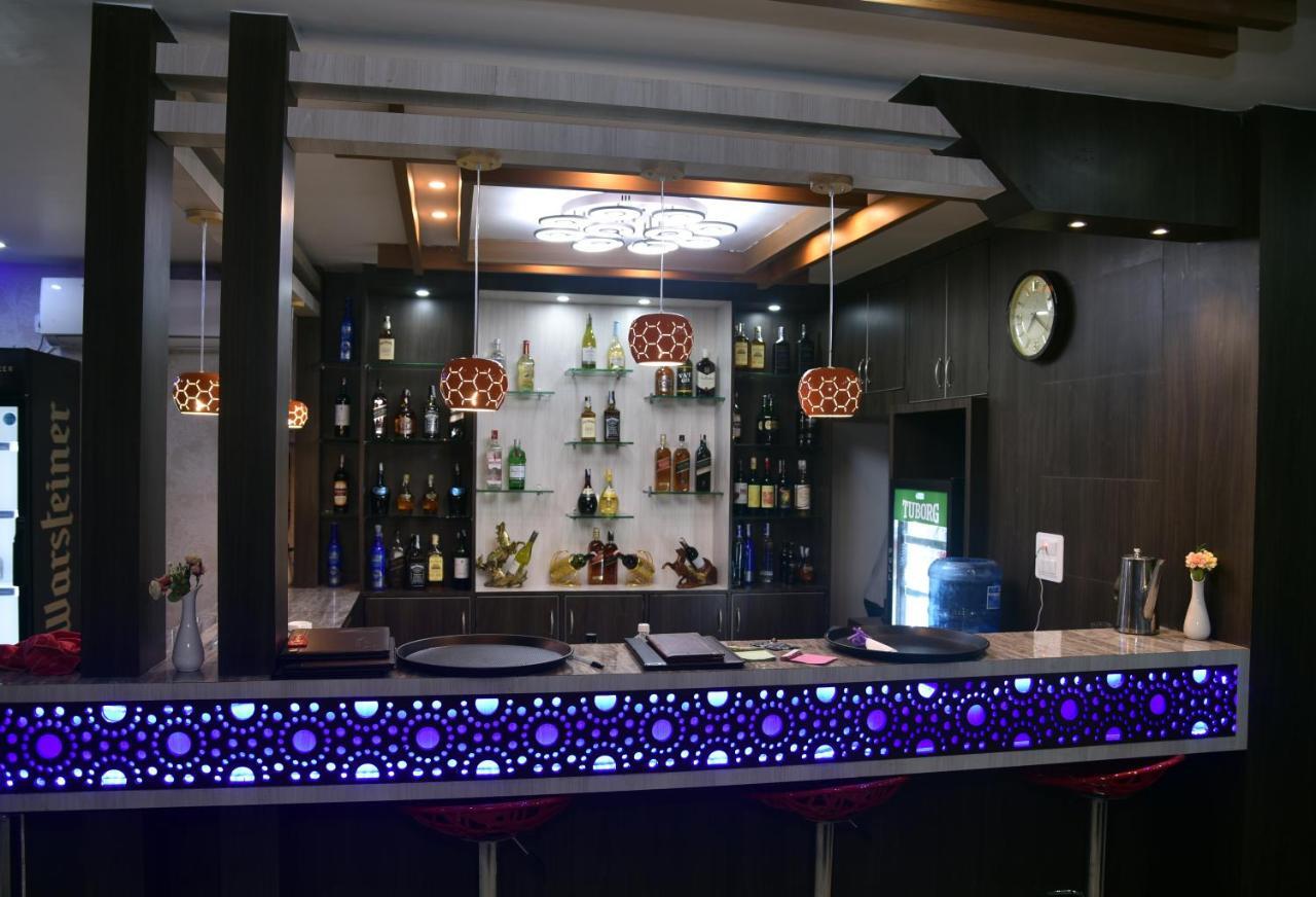 Marinha Airport Hotel Катманду Екстер'єр фото