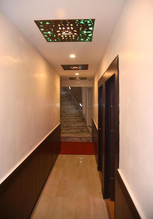 Marinha Airport Hotel Катманду Екстер'єр фото